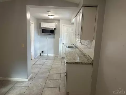 Kitchen - 2824 Orland Ave, Cincinnati, OH 45211 photo 1 of 3