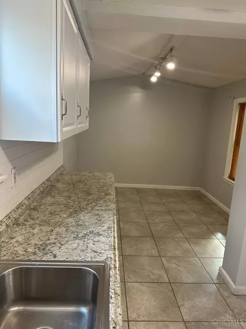Kitchen - 2824 Orland Ave, Cincinnati, OH 45211 photo 2 of 3