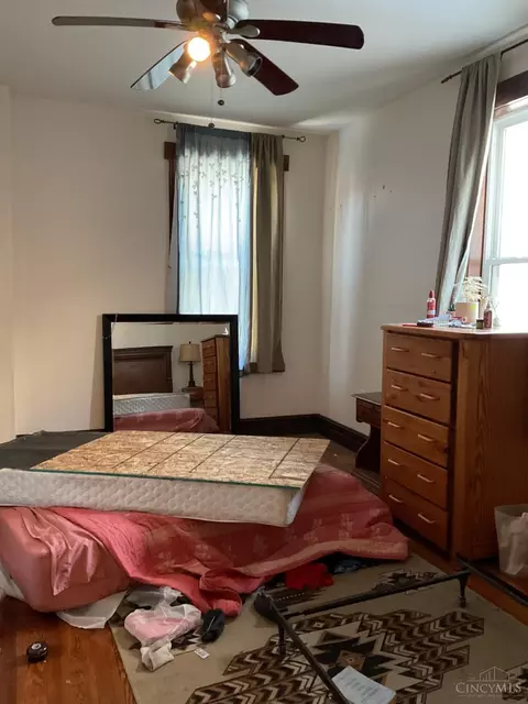 Bedroom - 636 Orient Ave, Cincinnati, OH 45232 photo 6 of 7