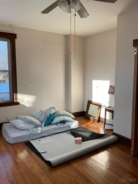 Bedroom - 636 Orient Ave, Cincinnati, OH 45232 photo 5 of 7