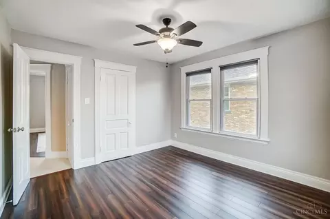 Bedroom - 4210 Thirty Fourth Ave, Cincinnati, OH 45209 photo 5 of 9