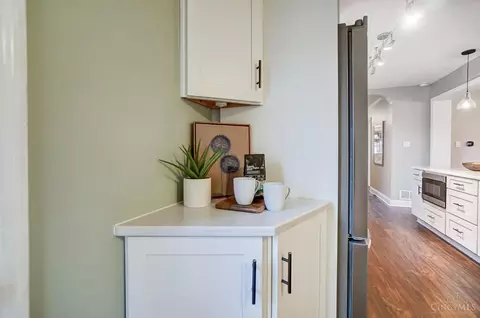 Kitchen - 4210 Thirty Fourth Ave, Cincinnati, OH 45209 photo 8 of 8
