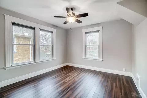 Bedroom - 4210 Thirty Fourth Ave, Cincinnati, OH 45209 photo 4 of 9