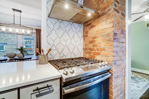 Kitchen - 4210 Thirty Fourth Ave, Cincinnati, OH 45209 photo 5 of 8