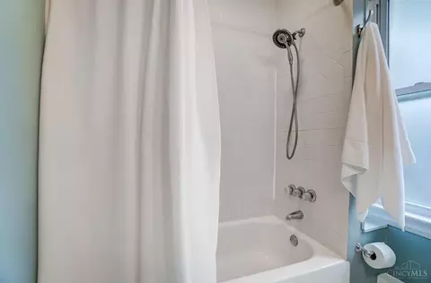 Bath - 4210 Thirty Fourth Ave, Cincinnati, OH 45209 photo 4 of 4
