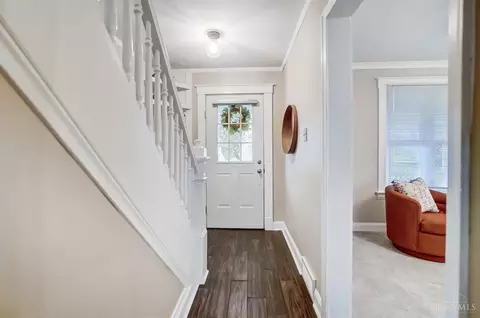 Entry Way - 4210 Thirty Fourth Ave, Cincinnati, OH 45209 photo 2 of 7