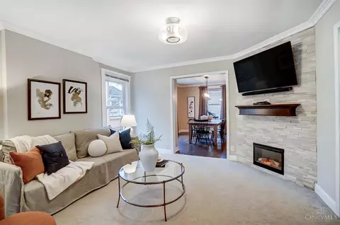 Living - 4210 Thirty Fourth Ave, Cincinnati, OH 45209 photo 3 of 4
