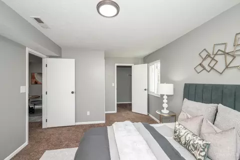 Bedroom - 9317 Winton Rd, Cincinnati, OH 45231 photo 3 of 5