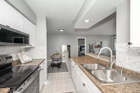 Kitchen - 9317 Winton Rd, Cincinnati, OH 45231 photo 4 of 5