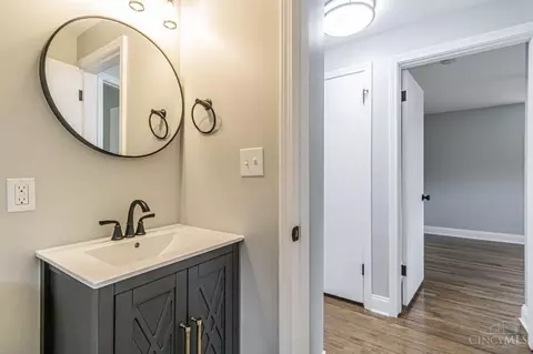 Bath - 5357 Rapid Run Rd, Cincinnati, OH 45238 photo 3 of 3