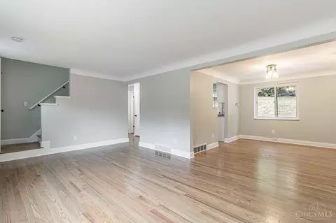 Living - 5357 Rapid Run Rd, Cincinnati, OH 45238 photo 3 of 6
