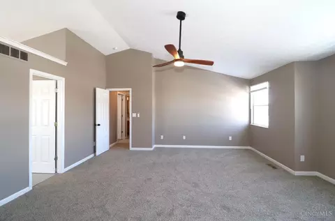 Bedroom - 5748 Eagle Creek Ct, Hamilton Township, OH 45039 photo 1 of 9