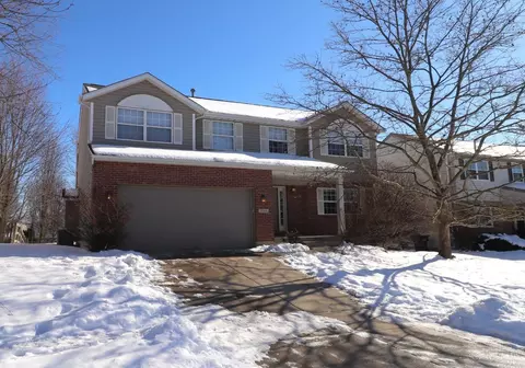 Exterior - 5748 Eagle Creek Ct, Hamilton Township, OH 45039 photo 3 of 12