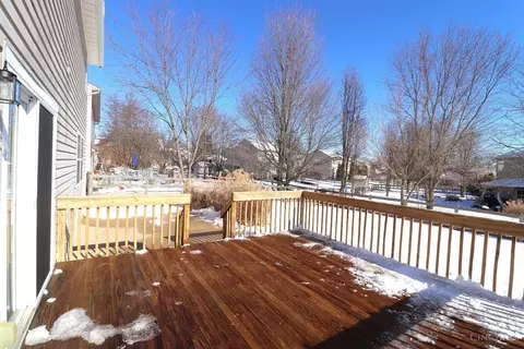 Exterior - 5748 Eagle Creek Ct, Hamilton Township, OH 45039 photo 6 of 12