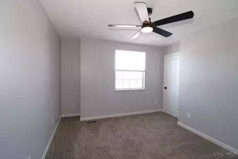Bedroom - 5748 Eagle Creek Ct, Hamilton Township, OH 45039 photo 8 of 9