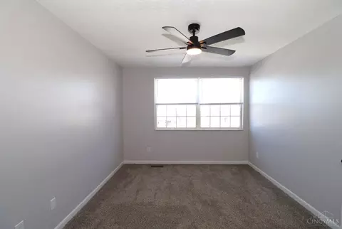 Bedroom - 5748 Eagle Creek Ct, Hamilton Township, OH 45039 photo 5 of 9