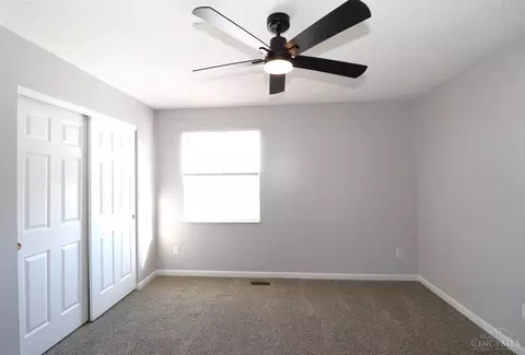 Bedroom - 5748 Eagle Creek Ct, Hamilton Township, OH 45039 photo 2 of 9