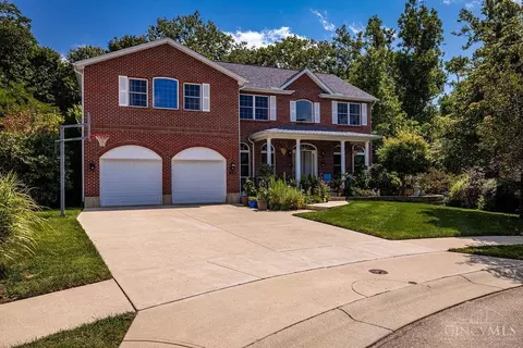 245 Hunter Woods Dr, Oxford, OH 45056