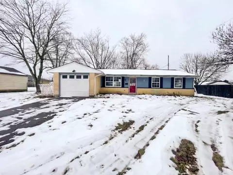 7935 Stockbridge Dr, Huber Heights, OH 45424
