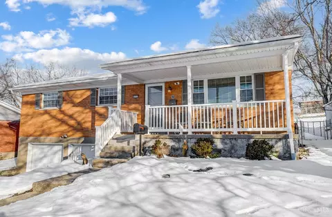 4242 Turf Ln, Cincinnati, OH 45211