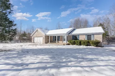 16025 Colonial Dr, Williamsburg, OH 45176