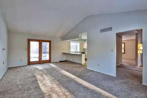 Living - 467 Irvin Rd, Blanchester, OH 45107 photo 4 of 8