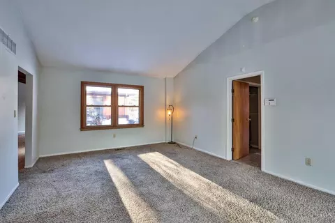 Living - 467 Irvin Rd, Blanchester, OH 45107 photo 5 of 8