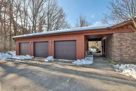 Exterior - 467 Irvin Rd, Blanchester, OH 45107 photo 8 of 9