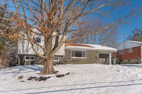 1500 Meredith Dr, Cincinnati, OH 45231 photo 3