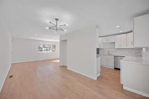 1500 Meredith Dr, Cincinnati, OH 45231 photo 10
