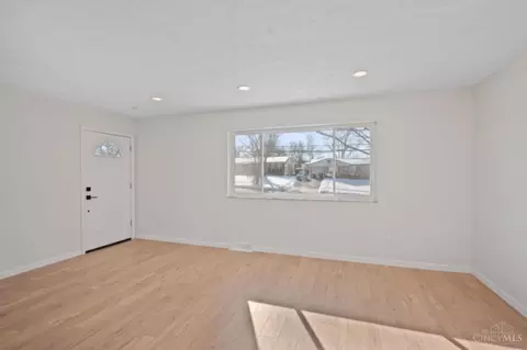 1500 Meredith Dr, Cincinnati, OH 45231 photo 8