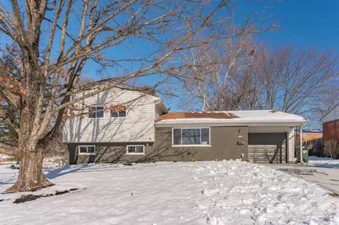 1500 Meredith Dr, Cincinnati, OH 45231 photo 2
