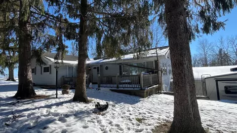 2268 Flakes Ford Rd, Washington Court House, OH 43160