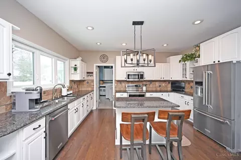 1006 Windsor Ct, Cincinnati, OH 45245 photo 9
