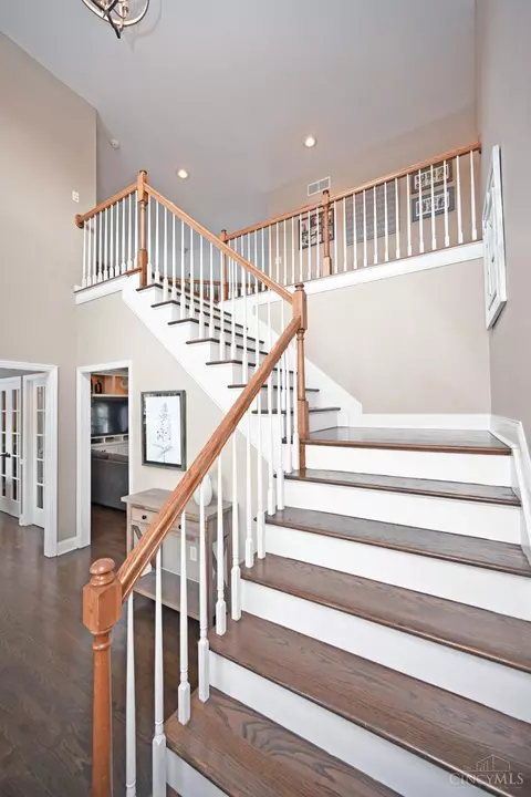 1006 Windsor Ct, Cincinnati, OH 45245 photo 5
