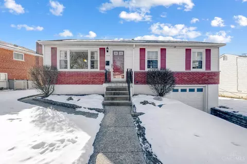 3371 Moonridge Dr, Cincinnati, OH 45248
