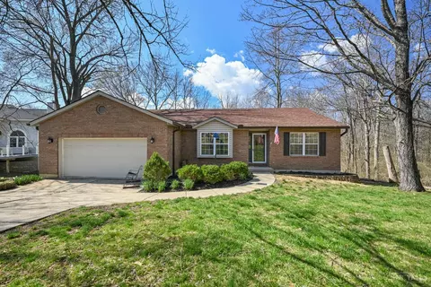 20821 Bellemeade Dr, Lawrenceburg, IN 47025