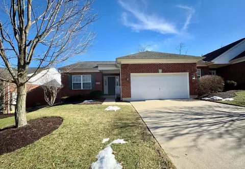 5776 St James Pl, Cincinnati, OH 45239