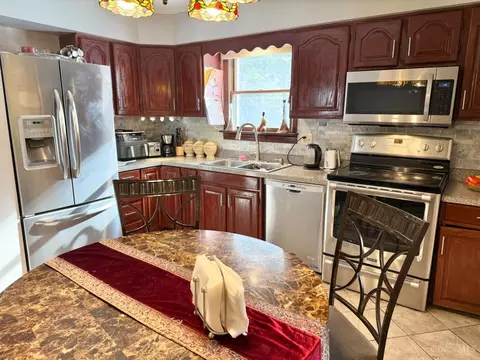 1017 Hearthstone Dr, Cincinnati, OH 45231 photo 14