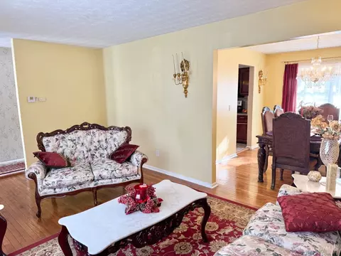 1017 Hearthstone Dr, Cincinnati, OH 45231 photo 8