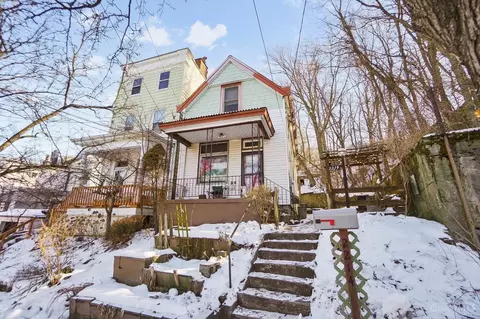 2214 Sauer Ave, Cincinnati, OH 45219 photo 3