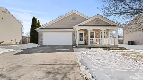 12 Hummingbird Way, Amelia, OH 45102