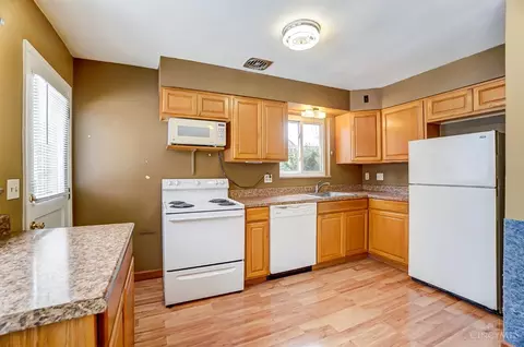 2294 Deblin Dr, Cincinnati, OH 45239 photo 10