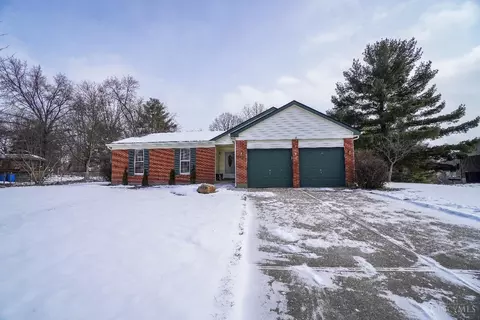 7878 Red Fox Dr, West Chester, OH 45069
