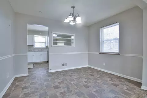2079 Ebenezer Rd, Cincinnati, OH 45233 photo 7