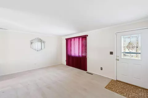 11964 Algiers Dr, Cincinnati, OH 45246 photo 3