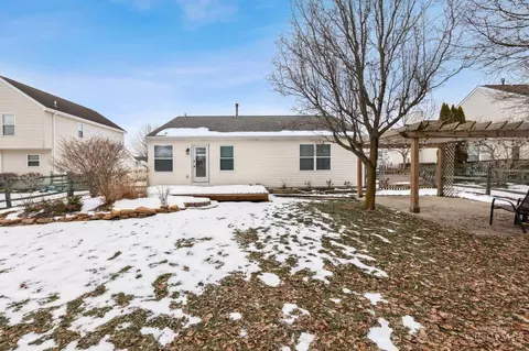 Exterior - 6600 Honeysuckle Ln, Hamilton Township, OH 45039 photo 3 of 11