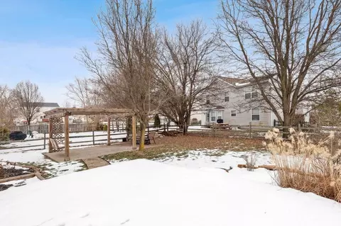 Exterior - 6600 Honeysuckle Ln, Hamilton Township, OH 45039 photo 8 of 11