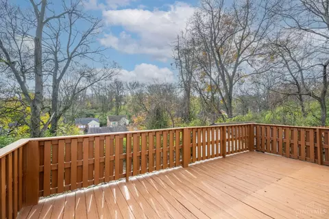 Exterior - 4781 Prosperity Pl, Cincinnati, OH 45238 photo 5 of 8