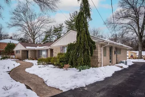 8349 Lynnehaven Dr, Cincinnati, OH 45236 photo 3